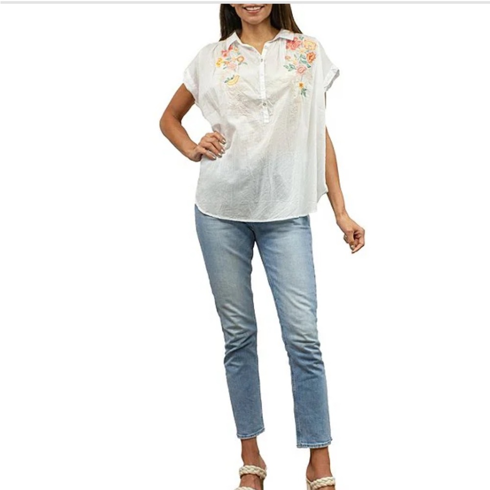 Karyn Seo Anni Cotton Embroidered Point Collar Short Sleeve Blouse - Picture 3 of 14